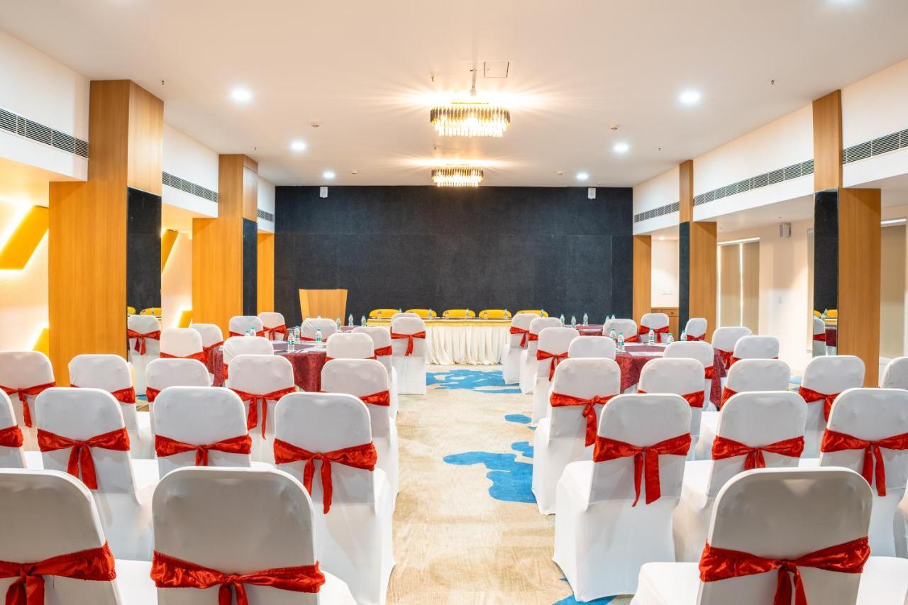 Clubway Grand A Boutique Hotel Jorhāt Exteriér fotografie