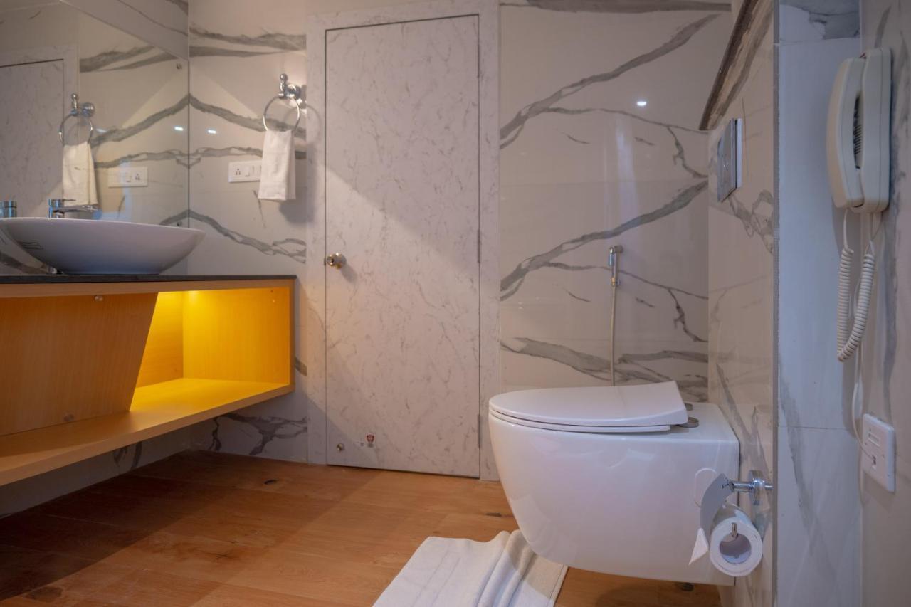 Clubway Grand A Boutique Hotel Jorhāt Exteriér fotografie