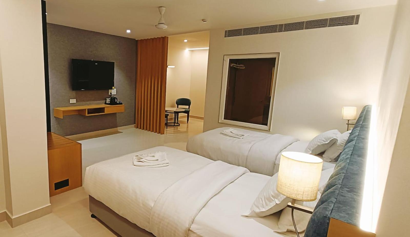 Clubway Grand A Boutique Hotel Jorhāt Exteriér fotografie